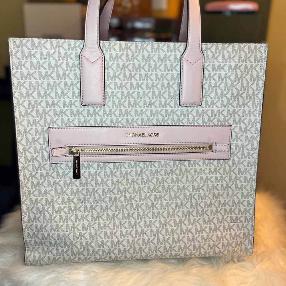 Michael Kors Kenly Large Logo Tote Bag Vanilla with Pink trim